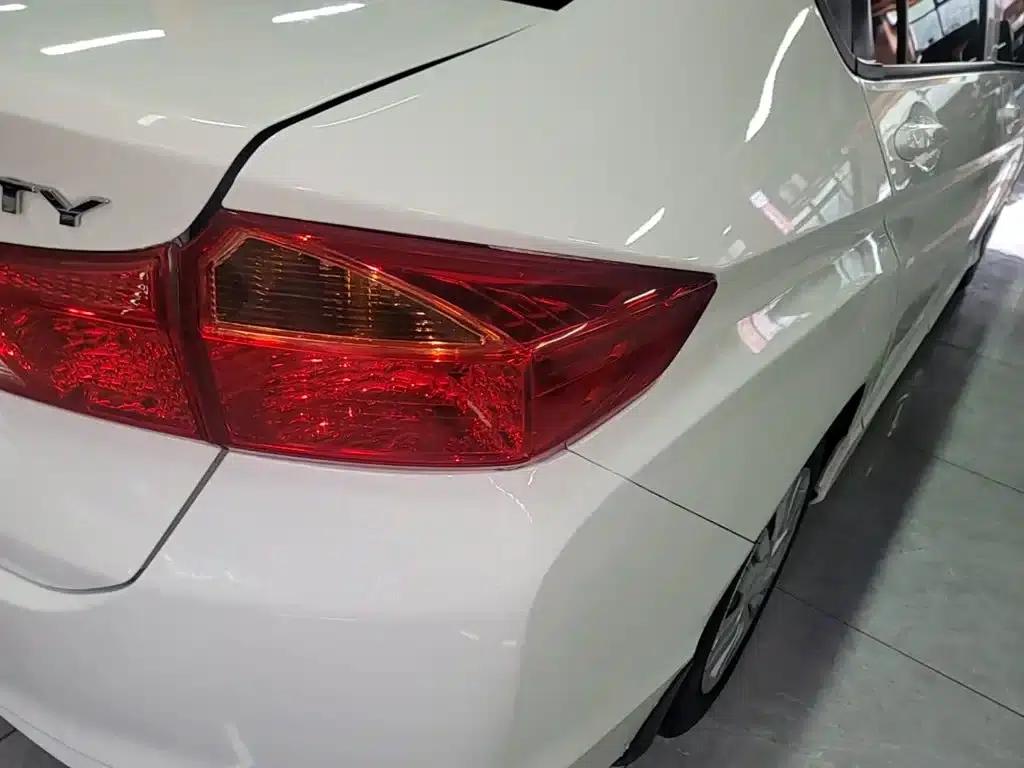 Honda City 2017 1.5L CVT Comfort Edition — миниатюра 8