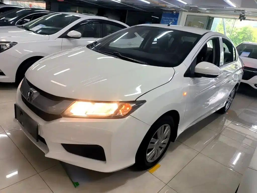 Honda City 2015 1.5L CVT Comfort Edition — миниатюра 1