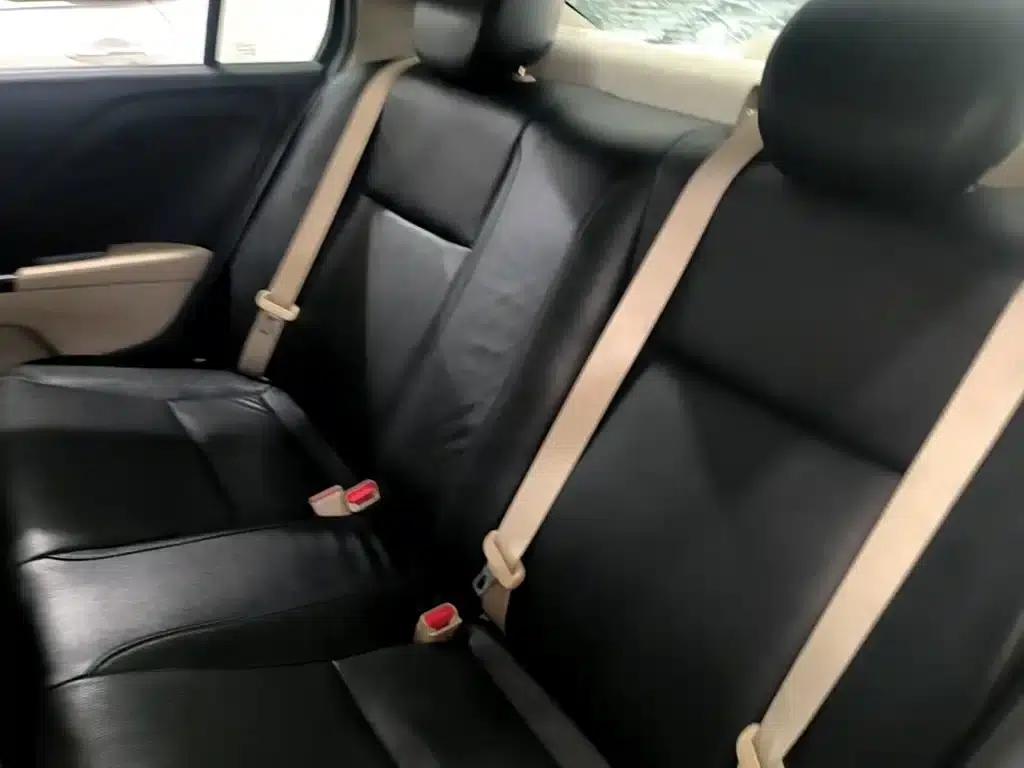 Honda City 2015 1.5L CVT Comfort Edition — миниатюра 17