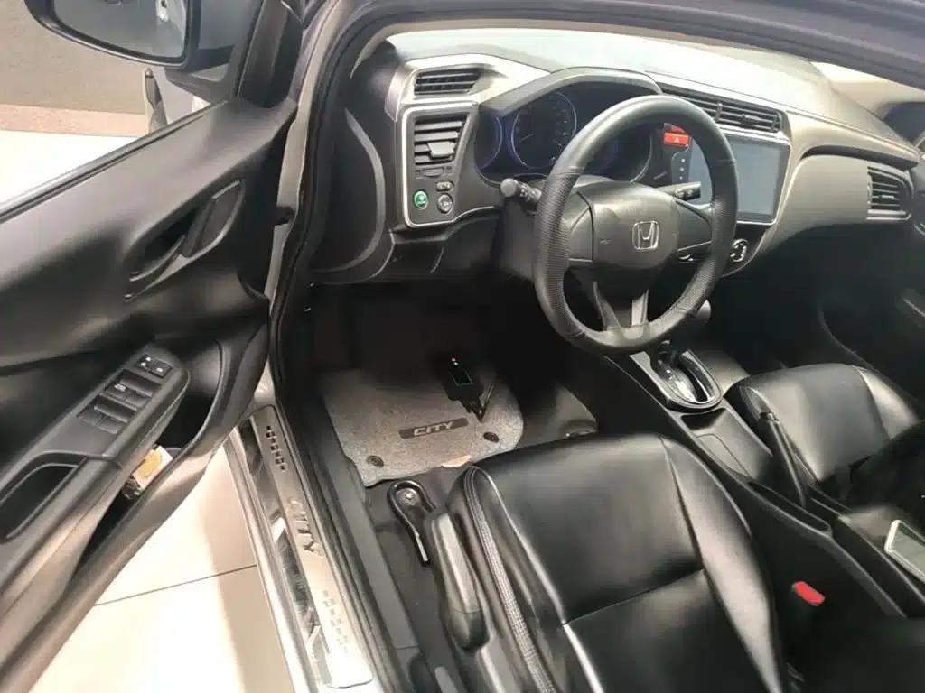 Honda City 2017 1.5L CVT Elite Edition — миниатюра 16
