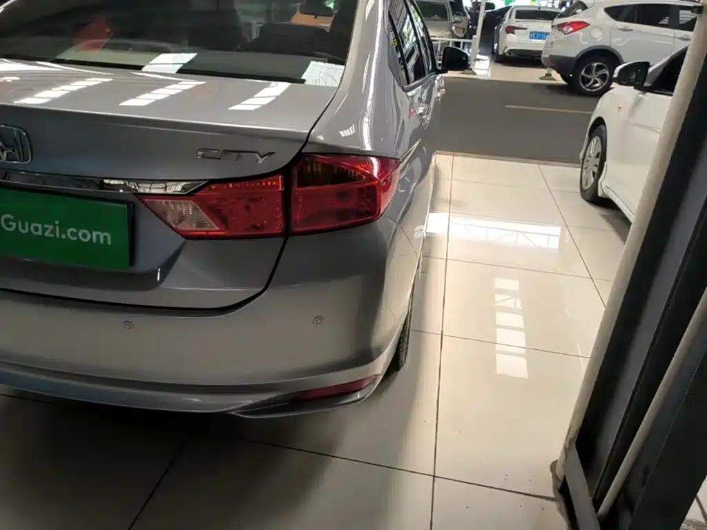 Honda City 2017 1.5L CVT Elite Edition — миниатюра 8