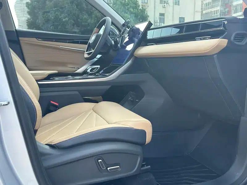 Geely Boyue L 2023 1.5TD DCT Premium Edition — миниатюра 6