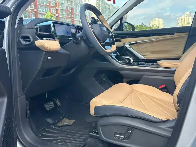 Geely Boyue L 2023 1.5TD DCT Premium Edition — миниатюра 10