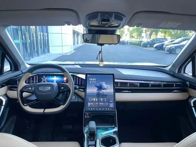 Geely Boyue L 2023 1.5TD DCT Premium Edition — миниатюра 11