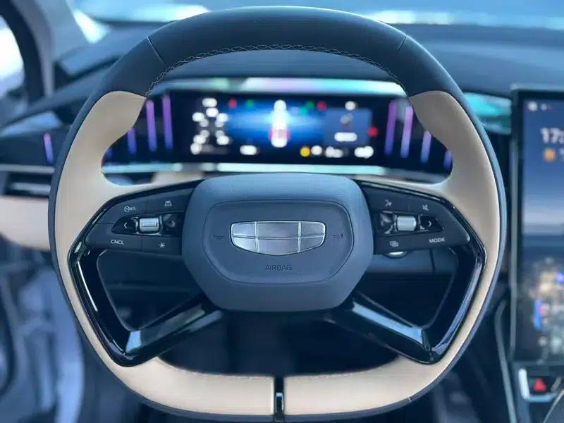 Geely Boyue L 2023 1.5TD DCT Premium Edition — миниатюра 14