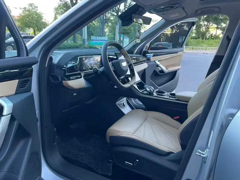 Geely Boyue L 2023 1.5TD DCT Premium Edition — миниатюра 19