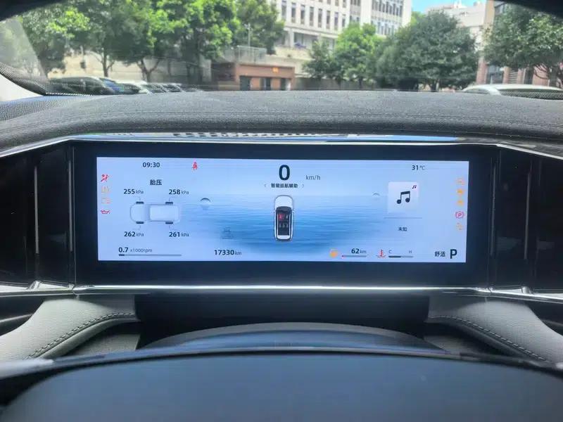 Geely Boyue L 2024 1.5TD DCT Dragon Edition — миниатюра 13