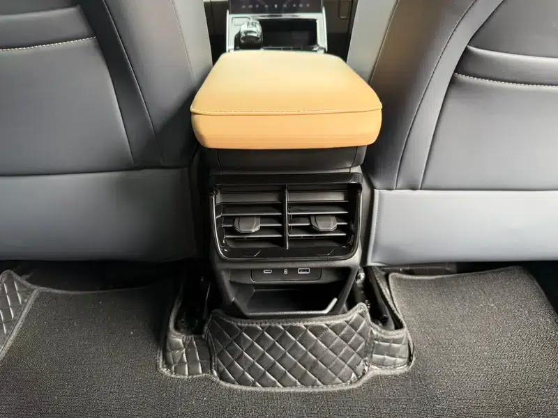 Geely Boyue L 2023 1.5TD DCT Premium Edition — миниатюра 22