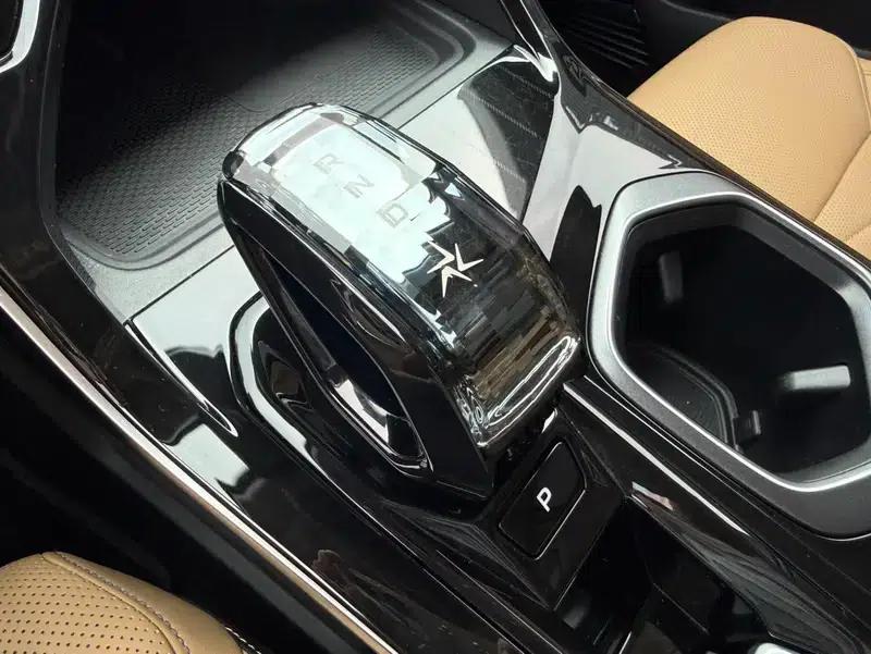 Geely Boyue L 2023 1.5TD DCT Premium Edition — миниатюра 28