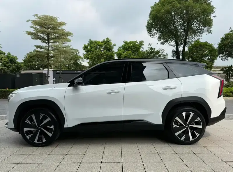 Geely Boyue L 2023 1.5TD DCT Premium Edition — миниатюра 4