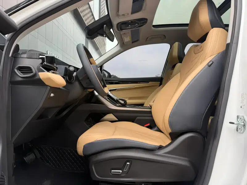 Geely Boyue L 2023 1.5TD DCT Premium Edition — миниатюра 35