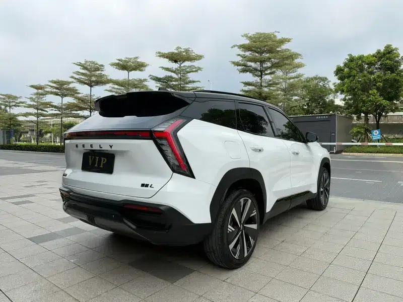 Geely Boyue L 2023 1.5TD DCT Premium Edition — миниатюра 7