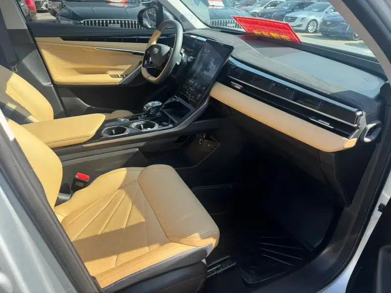 Geely Boyue L 2023 1.5TD DCT Premium Edition — миниатюра 7
