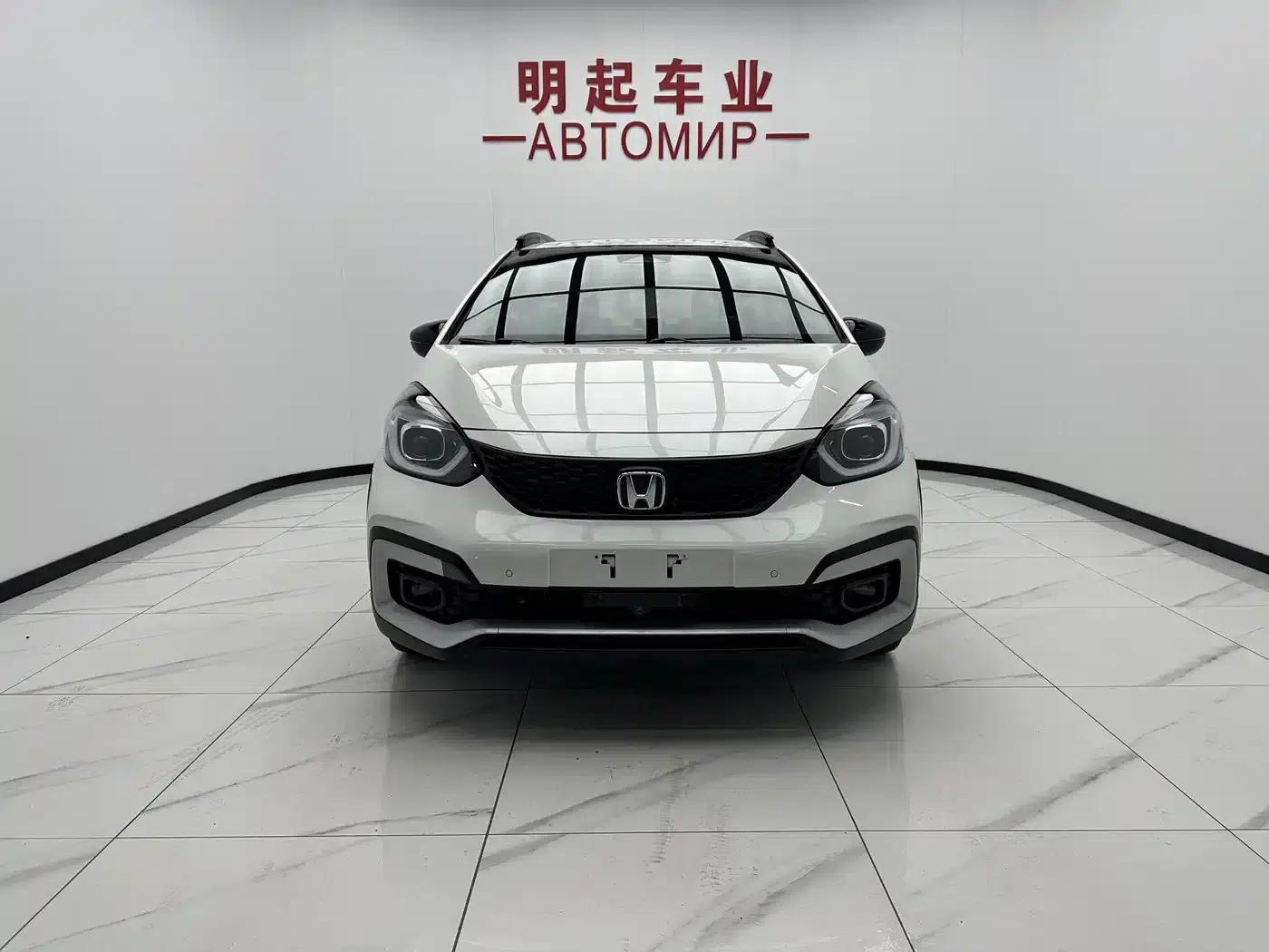 LIFE 2021 1.5L CVT CRO-SS Fun Edition — миниатюра 2