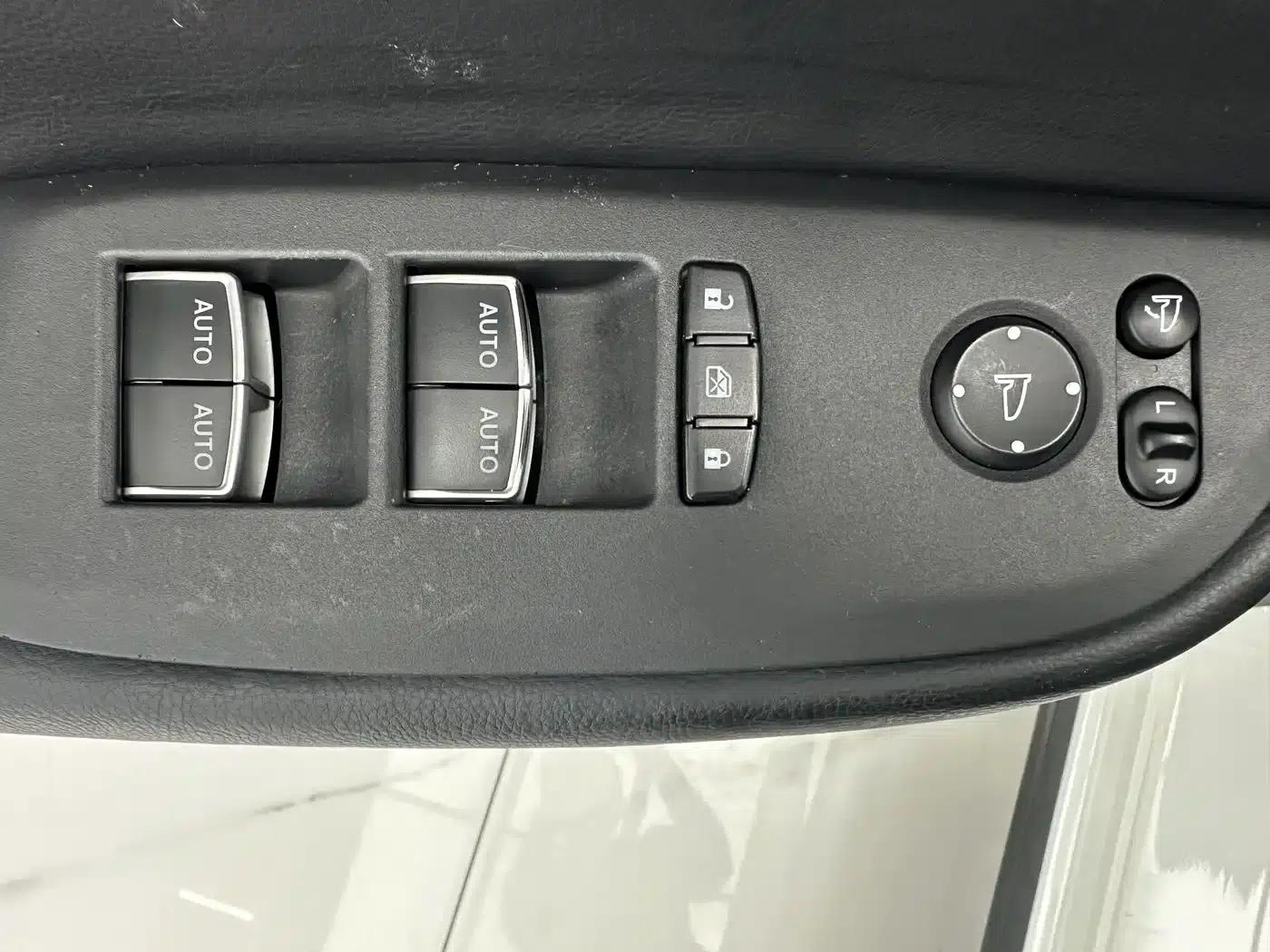 LIFE 2021 1.5L CVT CRO-SS Fun Edition — миниатюра 12