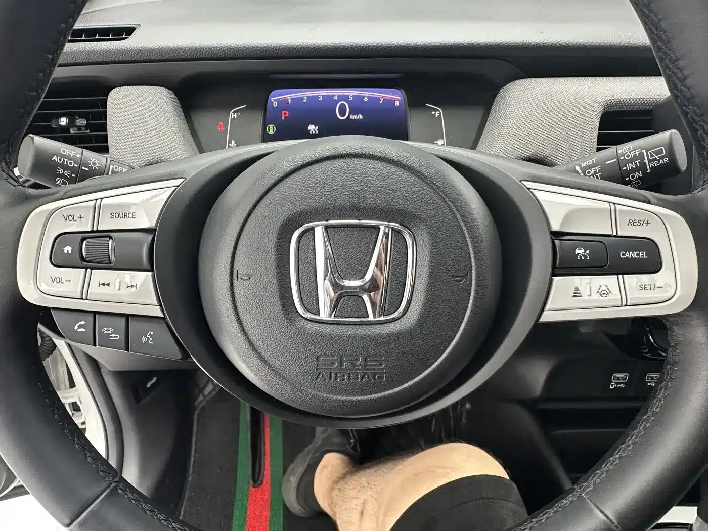 LIFE 2021 1.5L CVT CRO-SS Fun Edition — миниатюра 14