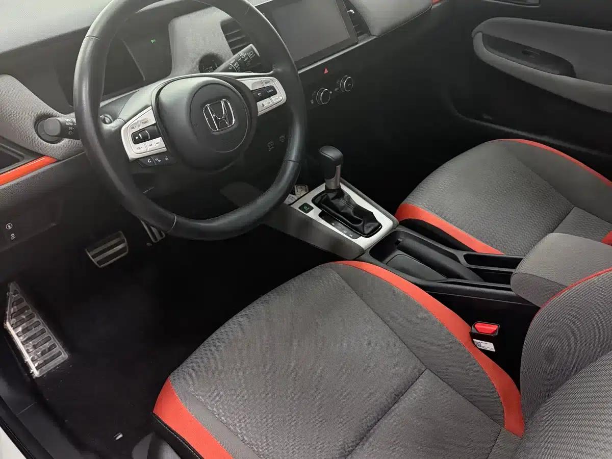 LIFE 2021 1.5L CVT SPO-SS Dynamic Edition — миниатюра 14