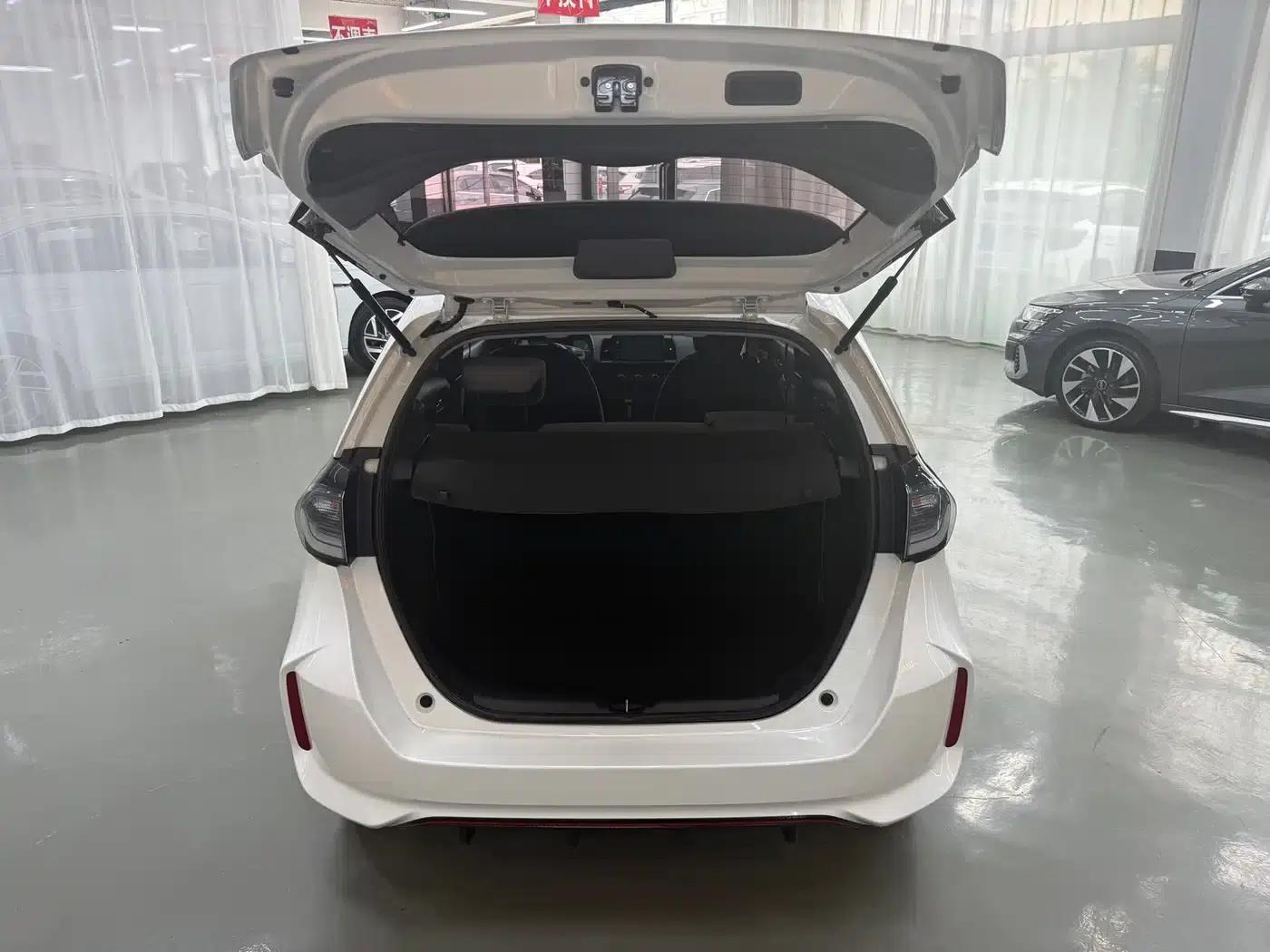 LIFE 2021 1.5L CVT SPO-SS Dynamic Edition — миниатюра 10