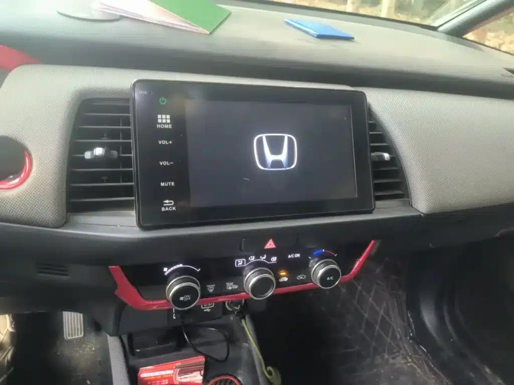 LIFE 2021 1.5L CVT CRO-SS Fun Edition — миниатюра 6