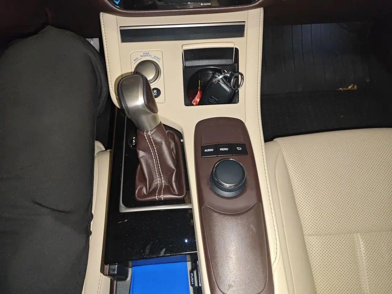 Lexus ES 2015 200 Comfort Edition — миниатюра 14