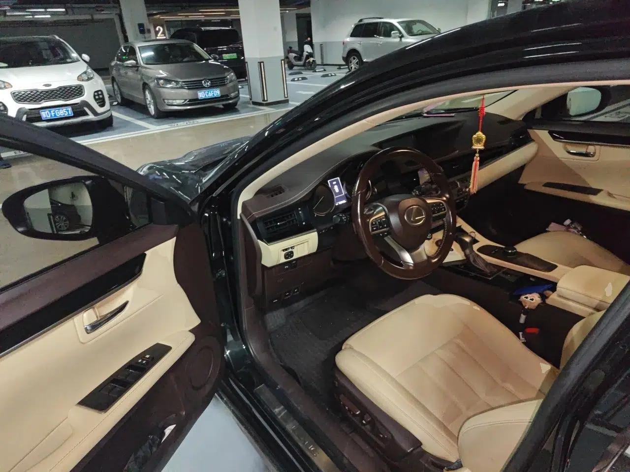 Lexus ES 2015 200 Comfort Edition — миниатюра 16