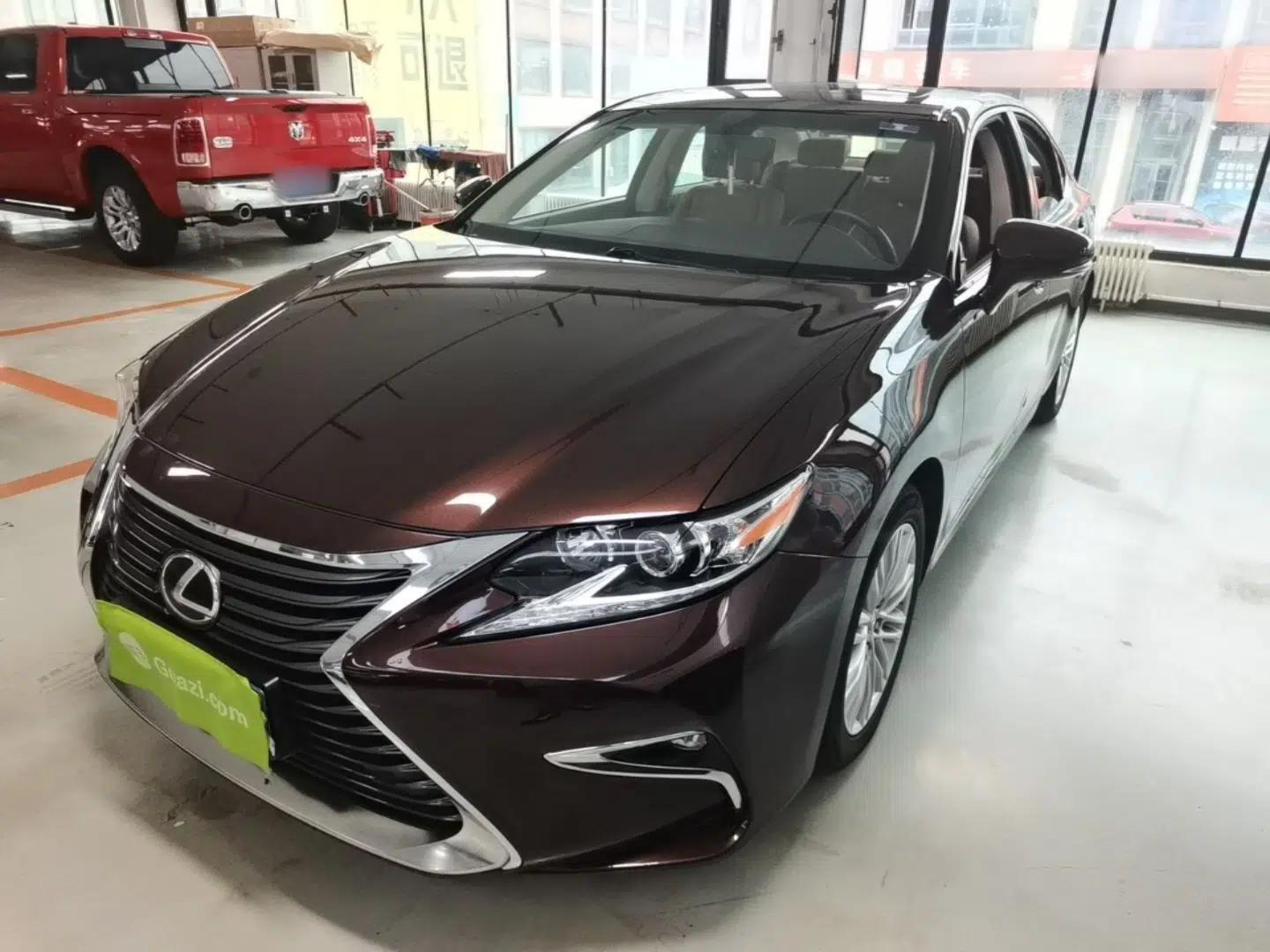 Lexus ES 2015 200 Elite Edition — миниатюра 1