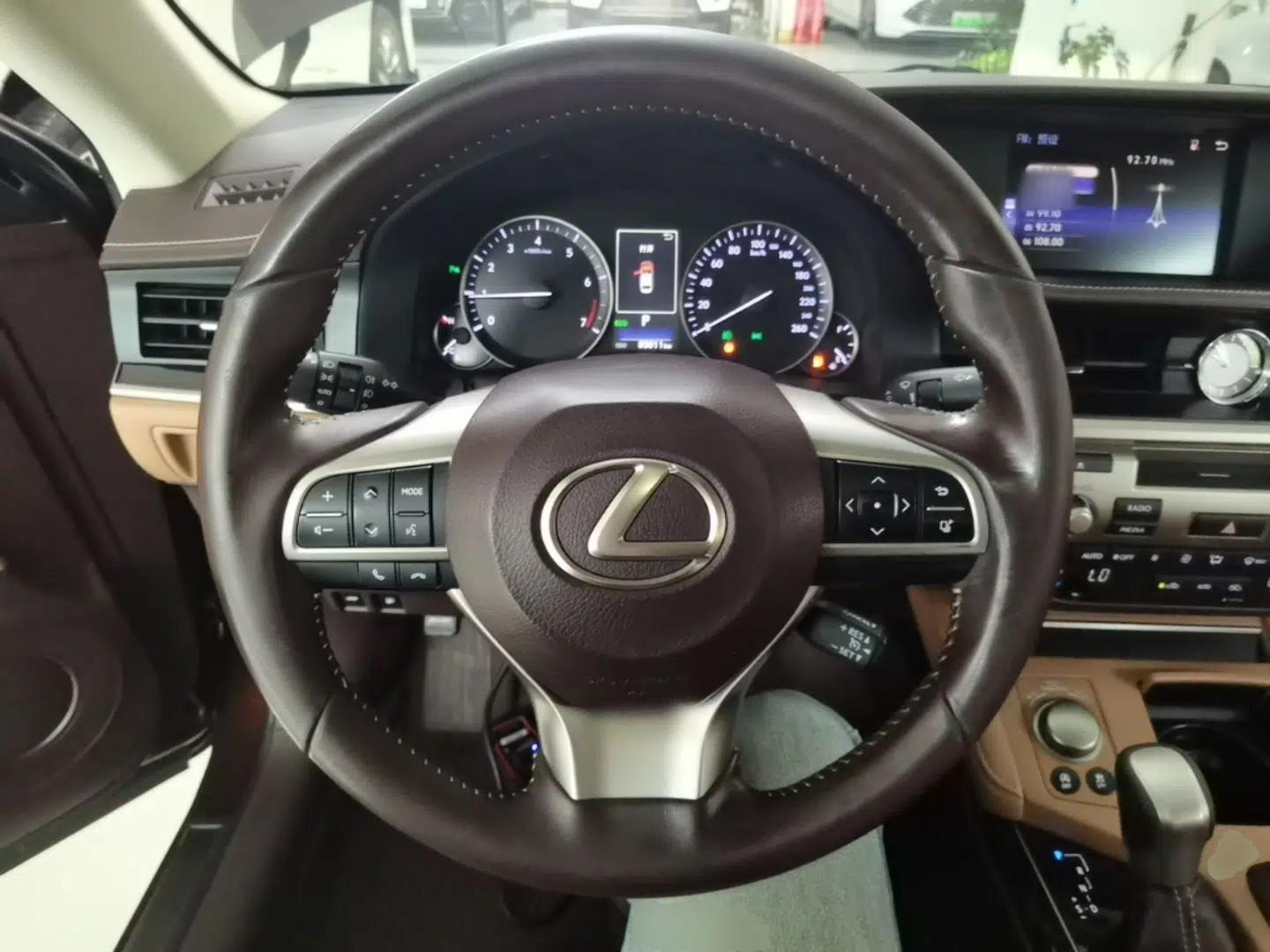 Lexus ES 2015 200 Elite Edition — миниатюра 13