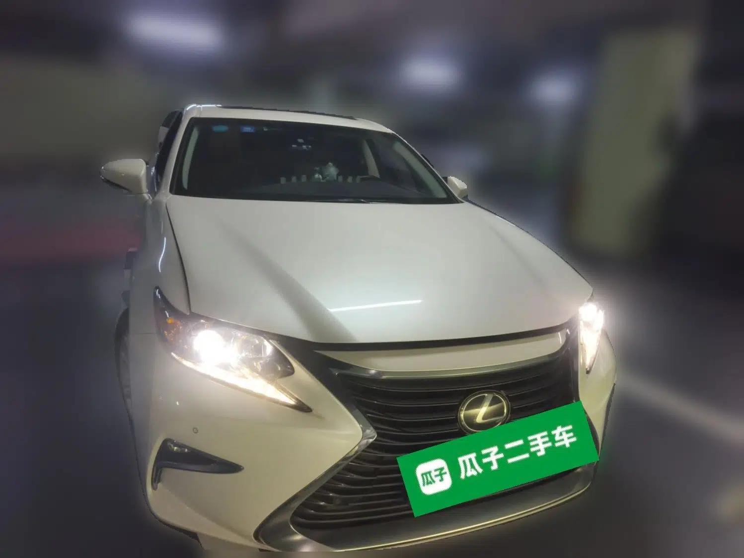 Lexus ES 2015 200 Comfort Edition — миниатюра 2