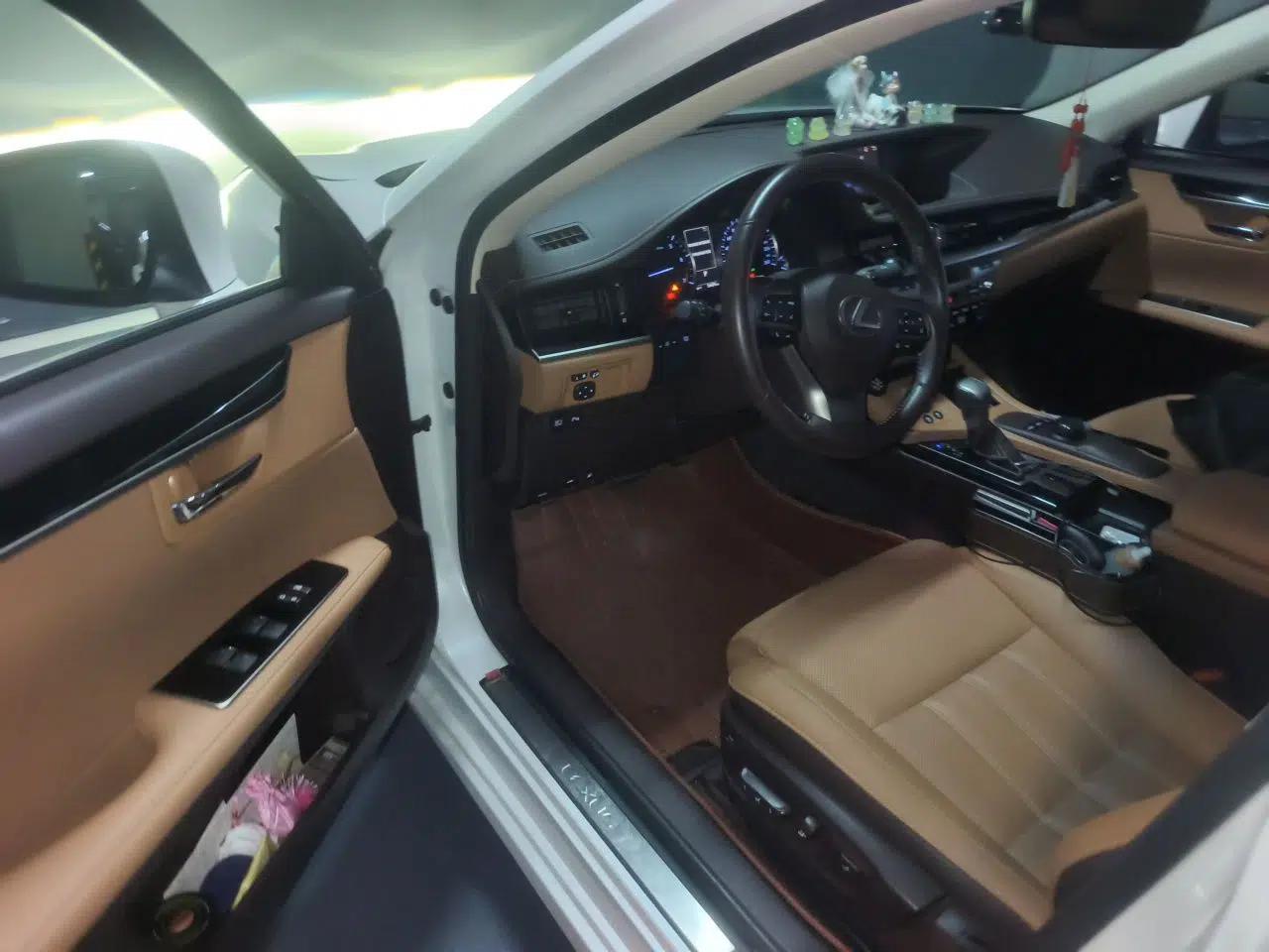 Lexus ES 2015 200 Comfort Edition — миниатюра 16