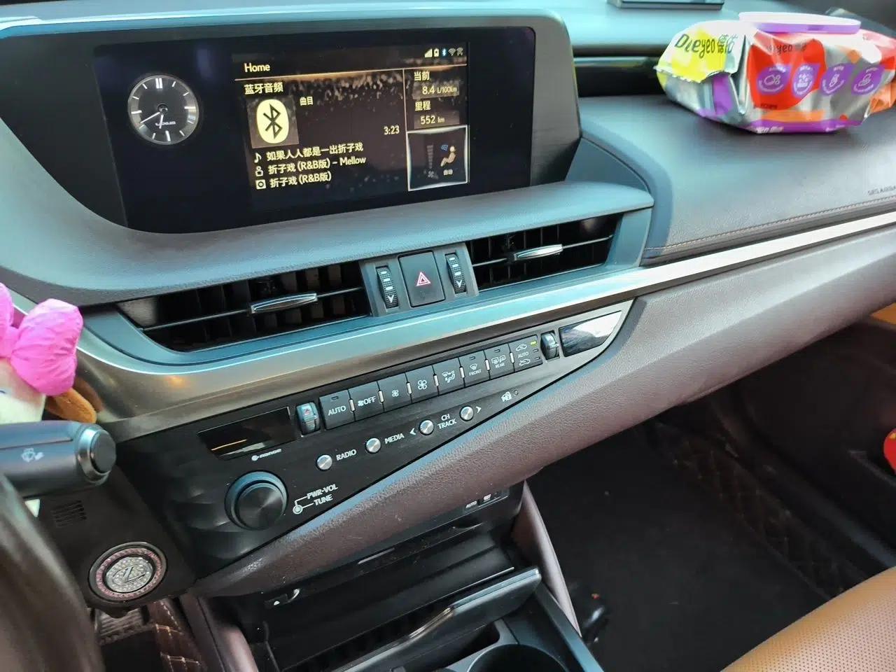 Lexus ES 2018 200 Excellence Edition China V Standard — миниатюра 13