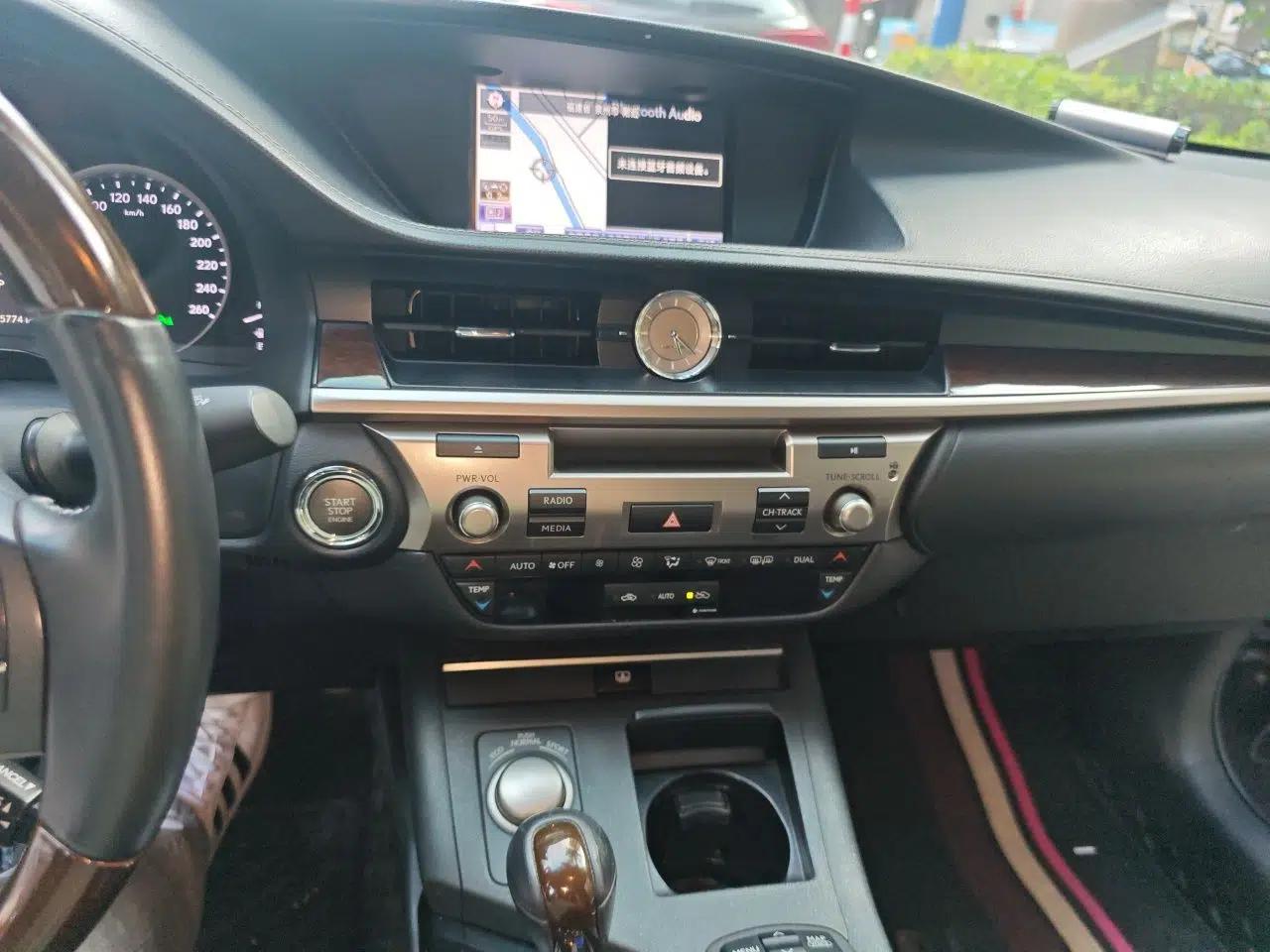 Lexus ES 2013 250 Elegant Edition — миниатюра 13