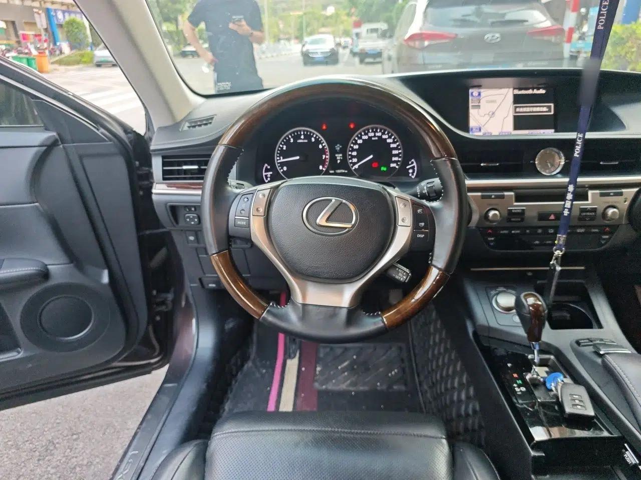 Lexus ES 2013 250 Elegant Edition — миниатюра 10