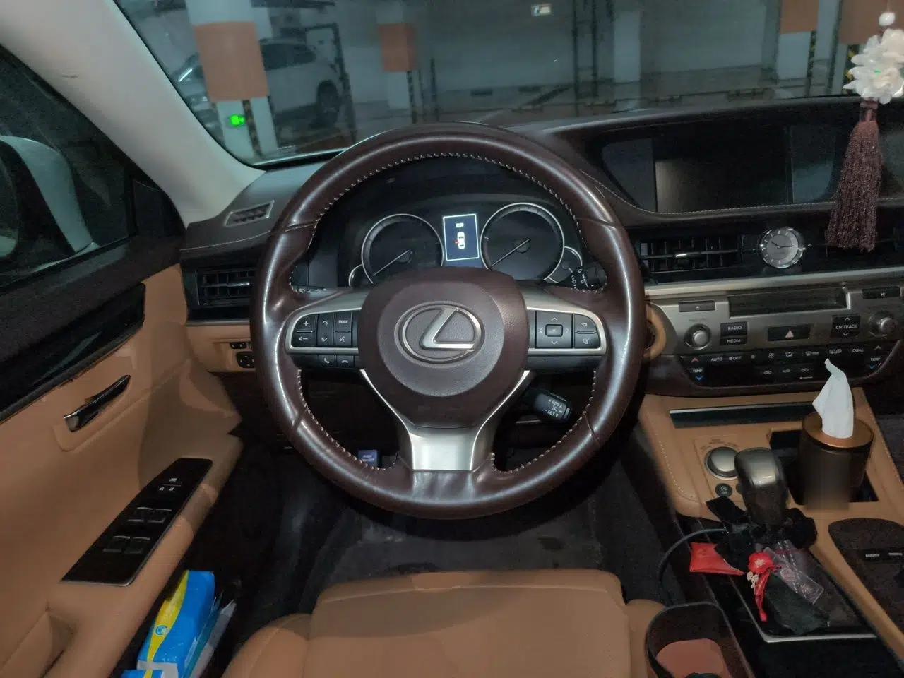 Lexus ES 2015 200 Elite Edition — миниатюра 10