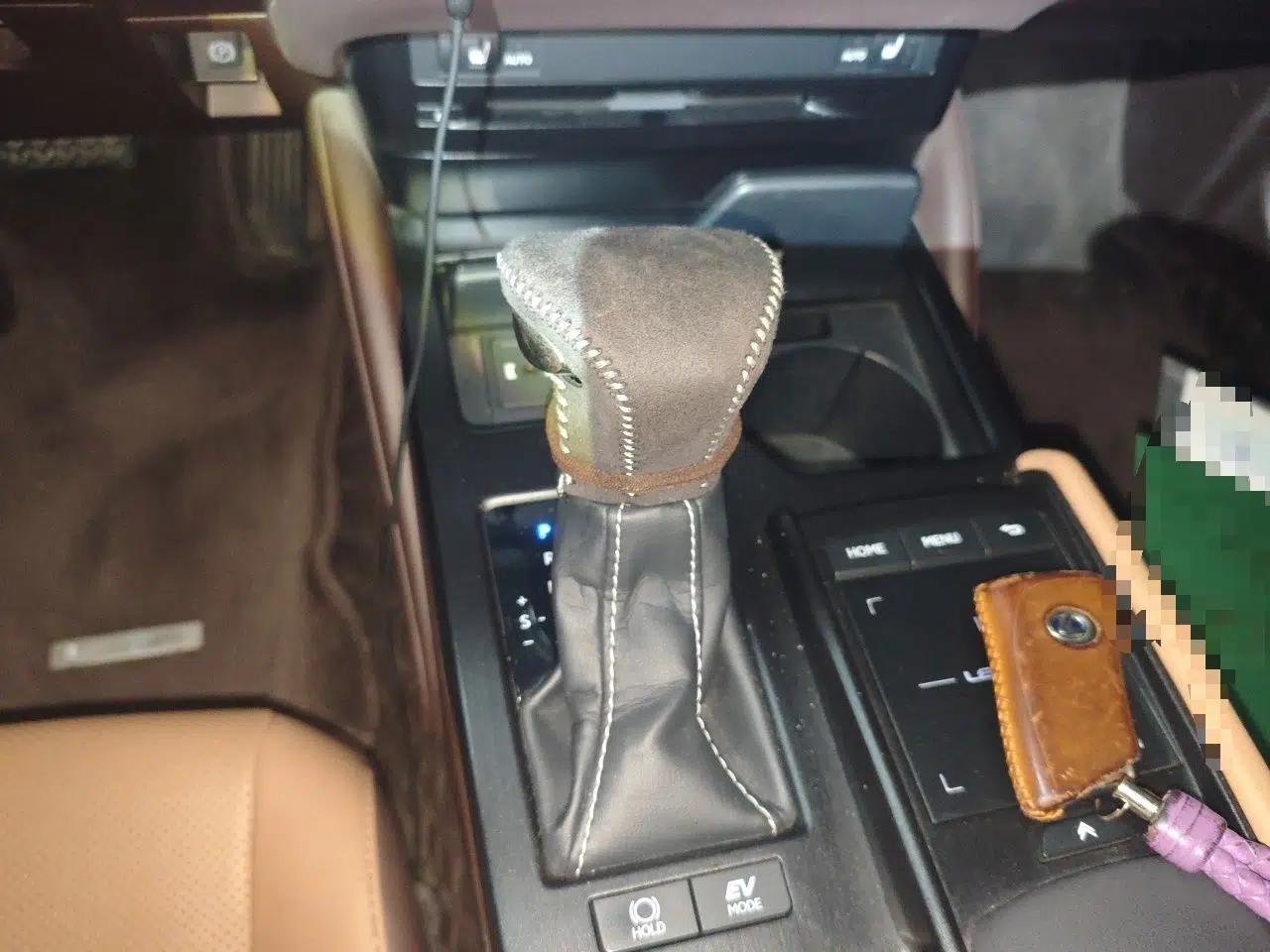 Lexus ES 2018 300h Premier Edition China V Standard — миниатюра 14