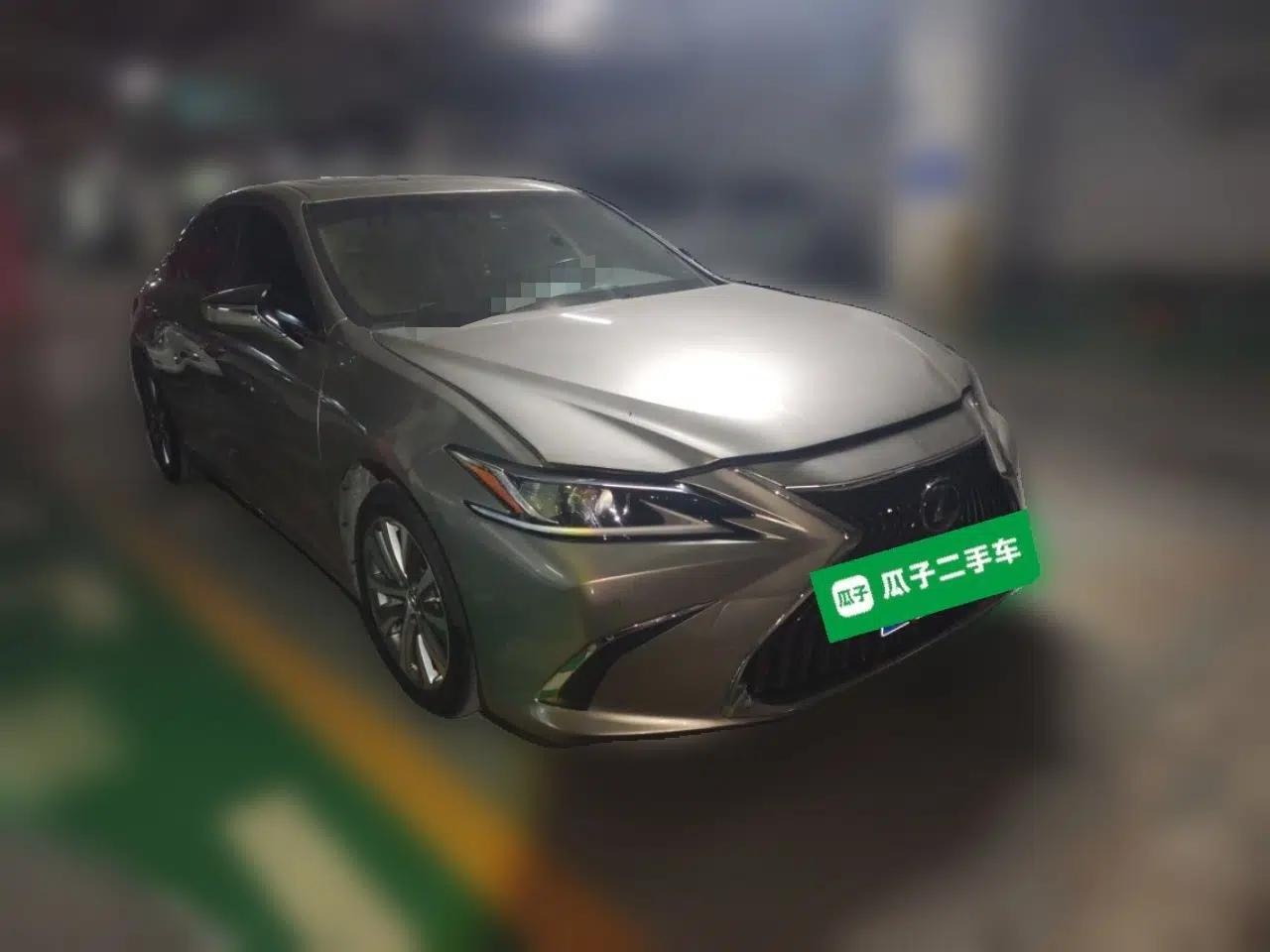 Lexus ES 2018 300h Premier Edition China V Standard — миниатюра 3