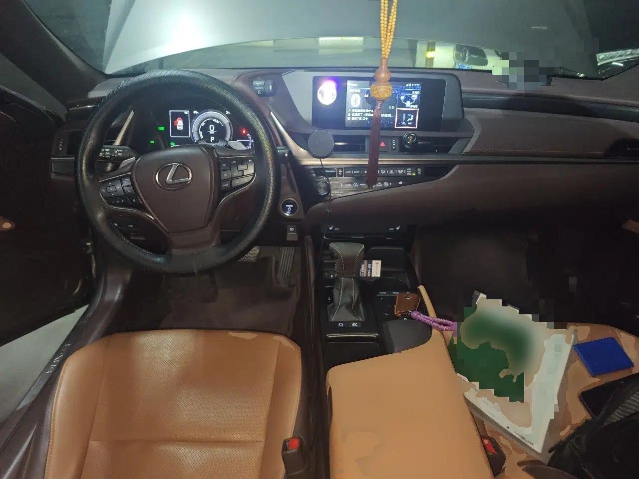 Lexus ES 2018 300h Premier Edition China V Standard — миниатюра 9