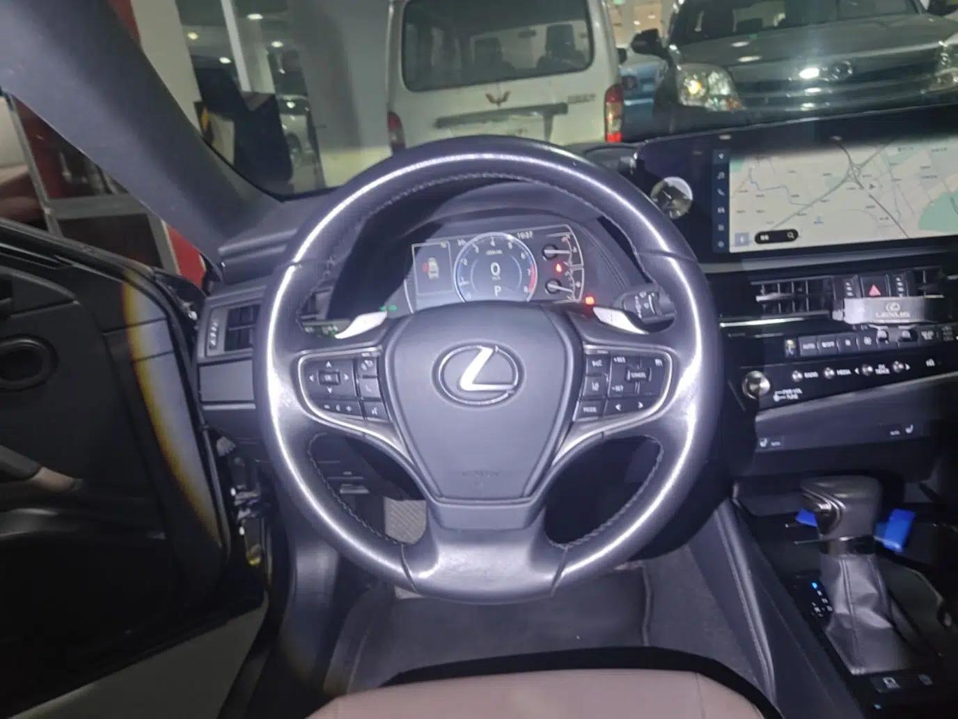 Lexus ES 2022 200 Excellence Edition — миниатюра 13