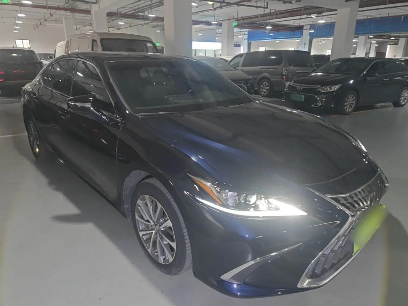 Lexus ES 2022 200 Excellence Edition — миниатюра 3