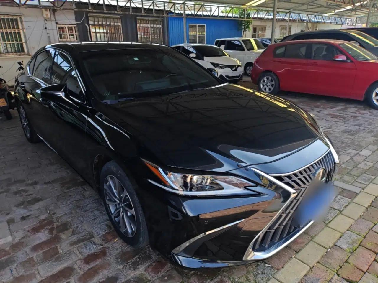 Lexus ES 2022 200 Excellence Edition — миниатюра 3
