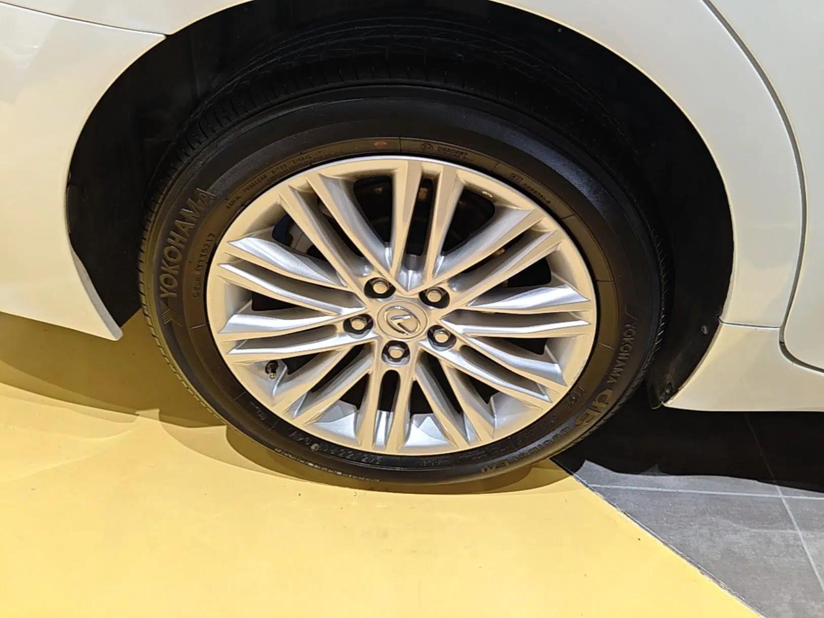 Lexus ES 2015 200 Elite Edition — миниатюра 11