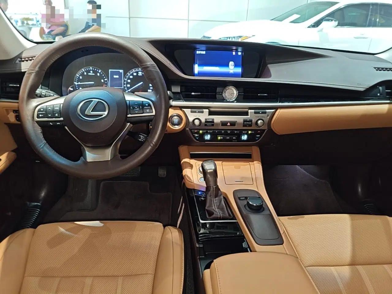 Lexus ES 2015 200 Elite Edition — миниатюра 12