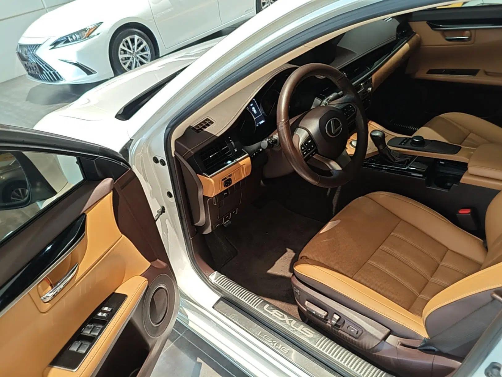Lexus ES 2015 200 Elite Edition — миниатюра 18