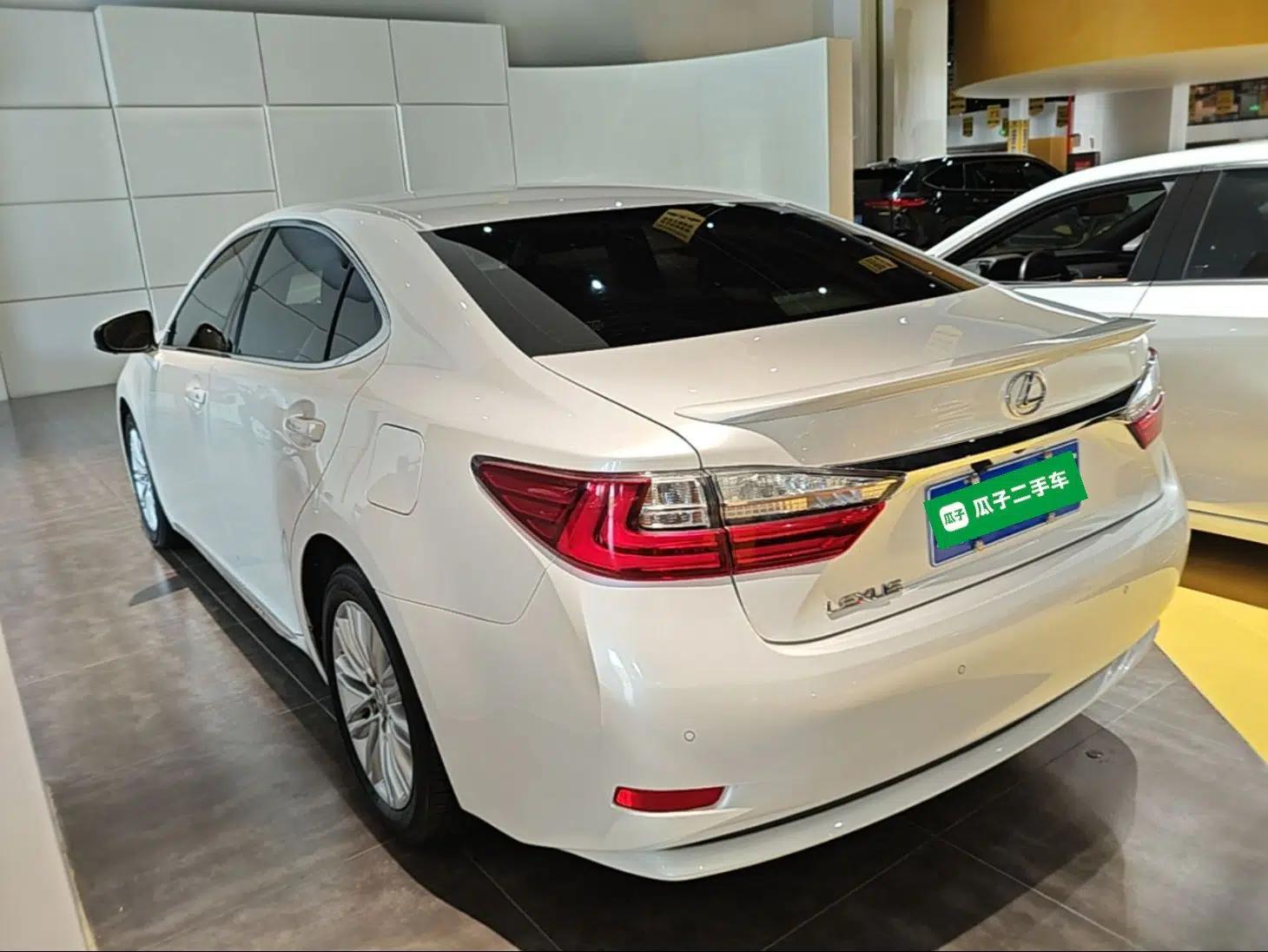 Lexus ES 2015 200 Elite Edition — миниатюра 4