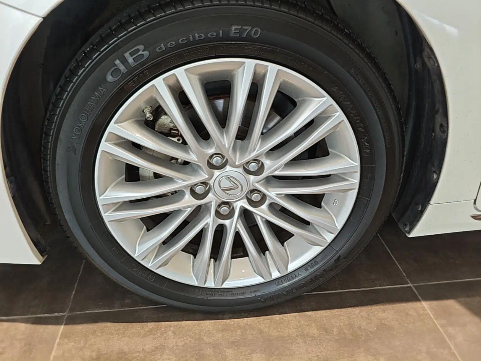 Lexus ES 2015 200 Elite Edition — миниатюра 10