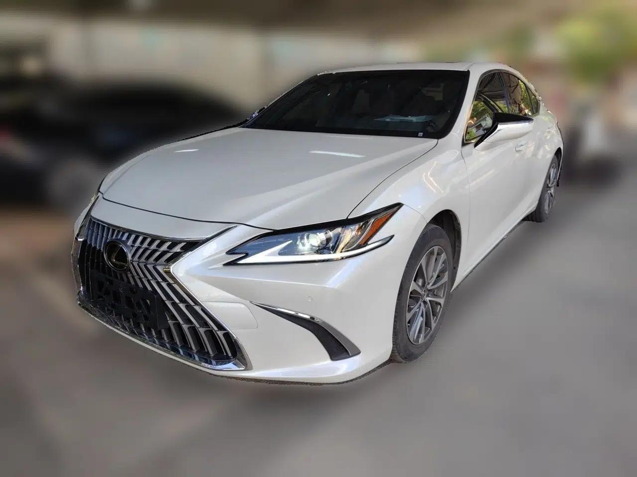 Lexus ES 2024 200 Premium Edition — миниатюра 1