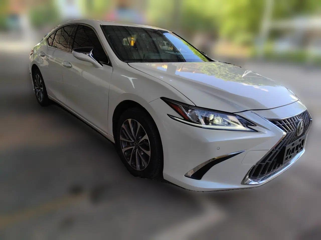 Lexus ES 2024 200 Premium Edition — миниатюра 3