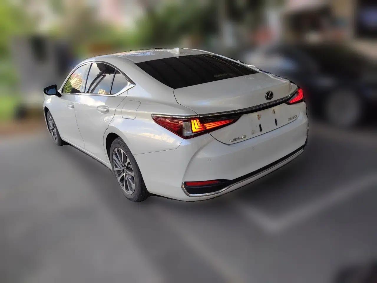 Lexus ES 2024 200 Premium Edition — миниатюра 4