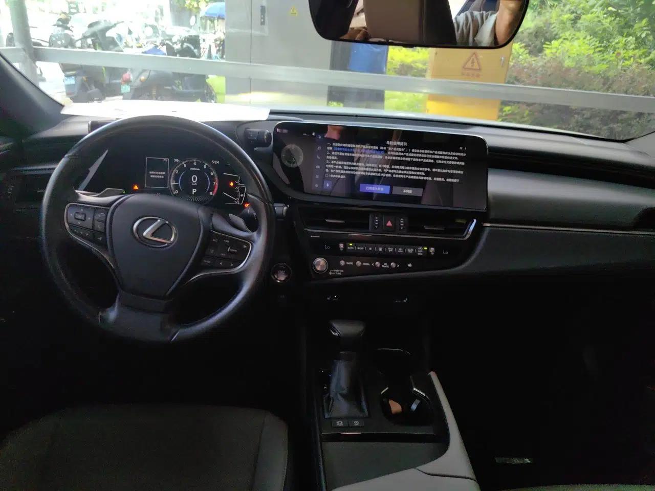 Lexus ES 2024 200 Premium Edition — миниатюра 9