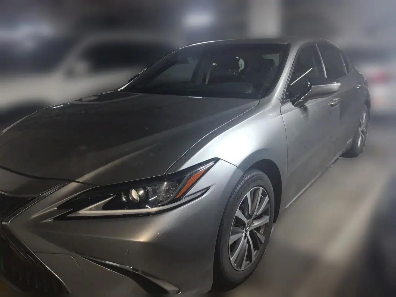 Lexus ES 2018 300h Premier Edition China VI Standard — миниатюра 1