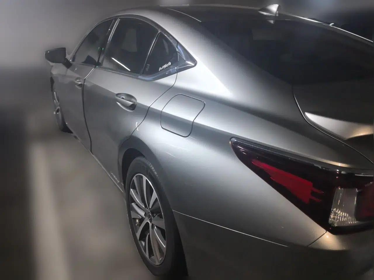 Lexus ES 2018 300h Premier Edition China VI Standard — миниатюра 4